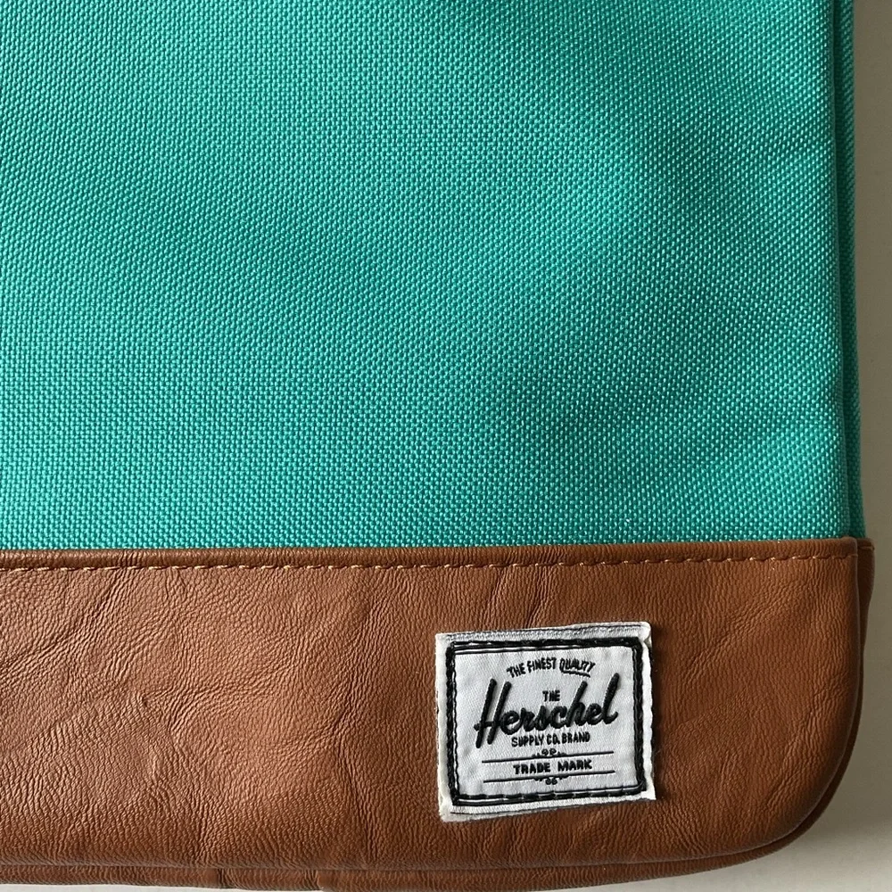 Herschel Supply Co. Heritage Sleeve for 15” Laptop